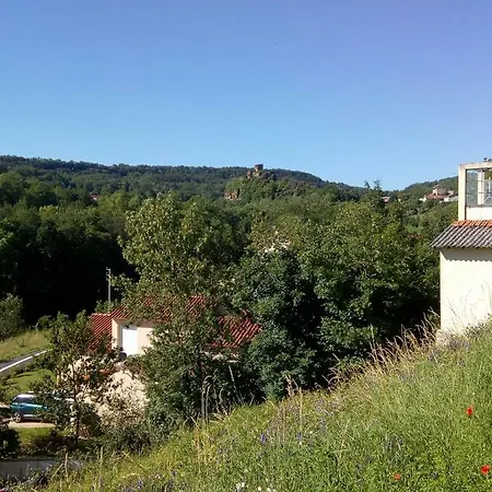 Maison Forte De Ceyssac Guest house