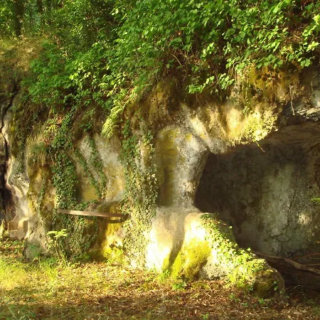 Maison Forte De Ceyssac Maison d'hôtes